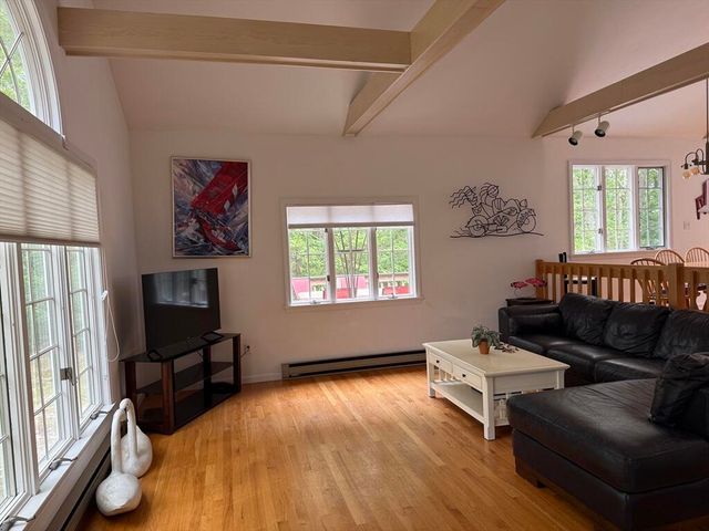 183 Monomoscoy Road, Mashpee, MA 02649