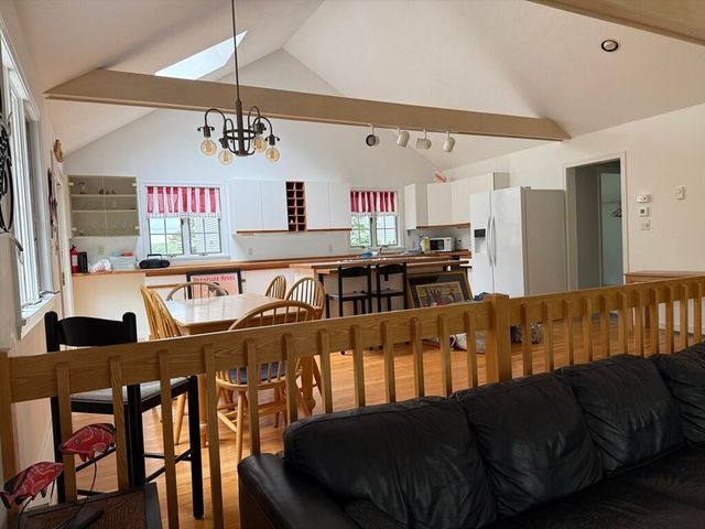 183 Monomoscoy Road, Mashpee, MA 02649