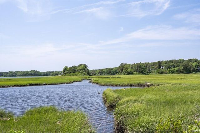 183 Monomoscoy Road, Mashpee, MA 02649