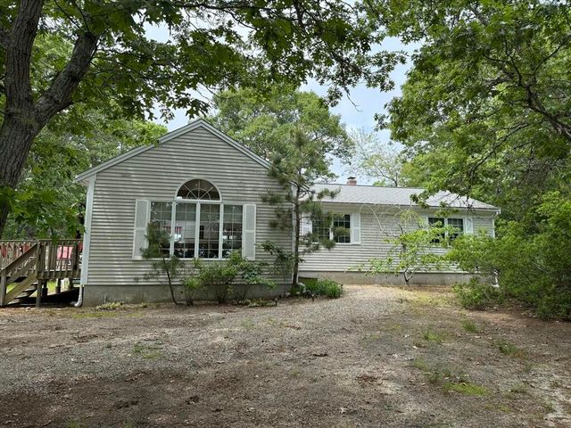 183 Monomoscoy Road, Mashpee, MA 02649