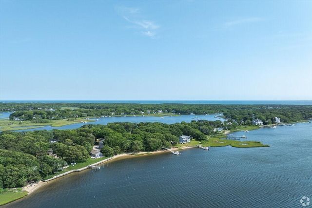 183 Monomoscoy Road, Mashpee, MA 02649