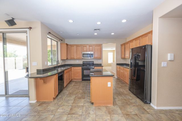2023 W Shackleton Drive, Phoenix, AZ 85086