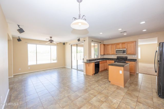 2023 W Shackleton Drive, Phoenix, AZ 85086