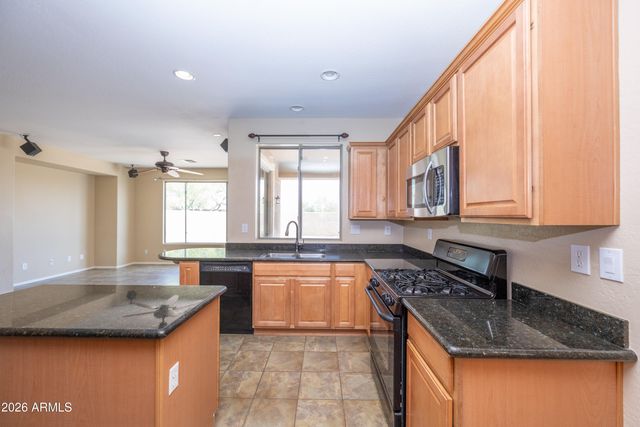2023 W Shackleton Drive, Phoenix, AZ 85086