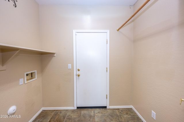 2023 W Shackleton Drive, Phoenix, AZ 85086