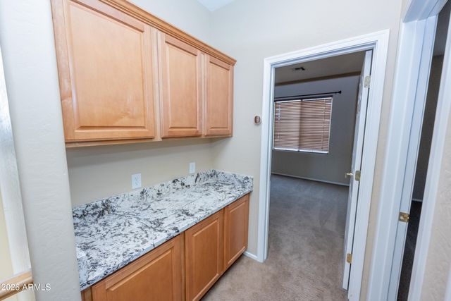 2023 W Shackleton Drive, Phoenix, AZ 85086