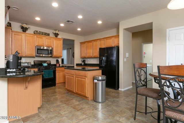 2023 W Shackleton Drive, Phoenix, AZ 85086