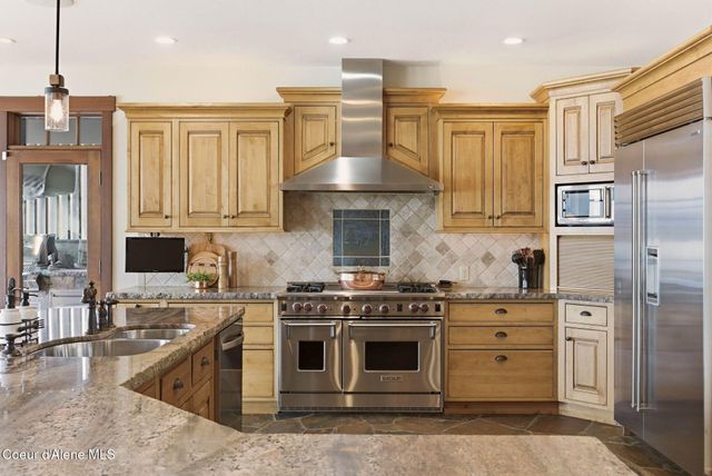 1521 Northshore DR, Sandpoint, ID 83864