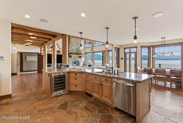 1521 Northshore DR, Sandpoint, ID 83864