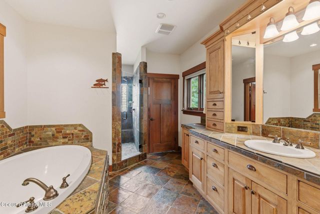 1521 Northshore DR, Sandpoint, ID 83864