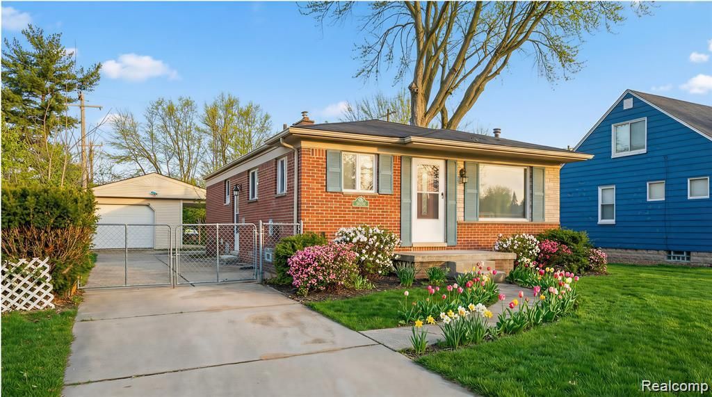25037 Joy Road, Dearborn Heights, MI 48127
