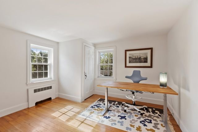 7 Thoreau Court 7, Concord, MA 01742