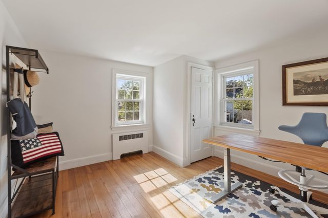 7 Thoreau Court 7, Concord, MA 01742
