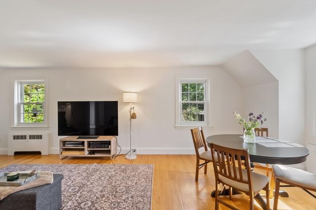 7 Thoreau Court 7, Concord, MA 01742