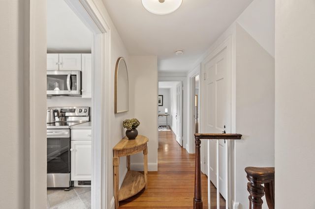 7 Thoreau Court 7, Concord, MA 01742