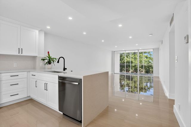 2651 S Palm Aire Drive S 305, Pompano Beach, FL 33069