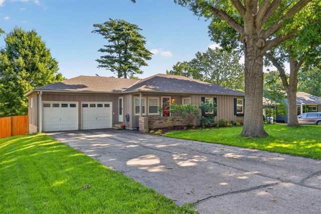 5714 W 77th Terrace, Prairie Village, KS 66208