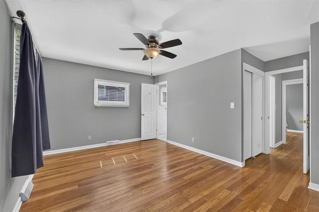 5714 W 77th Terrace, Prairie Village, KS 66208