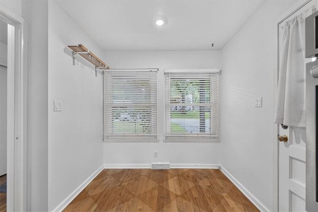 5714 W 77th Terrace, Prairie Village, KS 66208