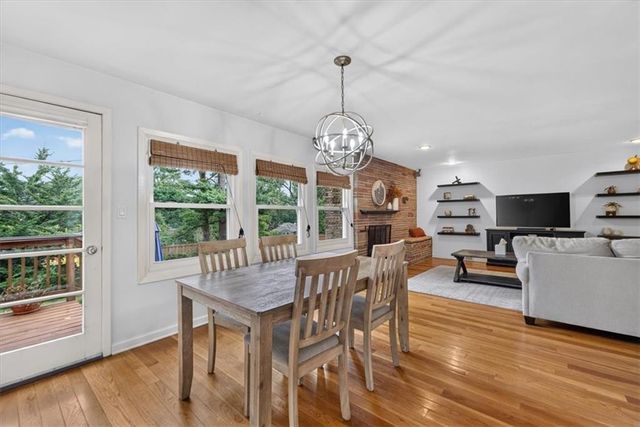 5714 W 77th Terrace, Prairie Village, KS 66208