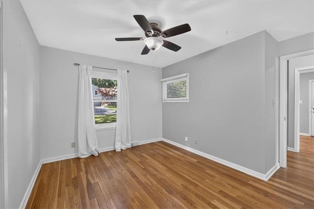 5714 W 77th Terrace, Prairie Village, KS 66208