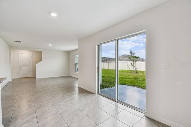 9208 MISSION BAY PLACE, Tampa, FL 33637