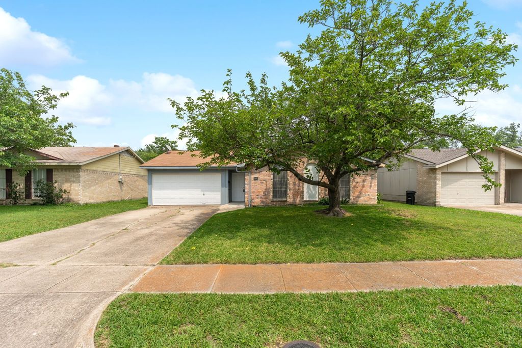 1330 Rutherford Drive, Mesquite, TX 75149