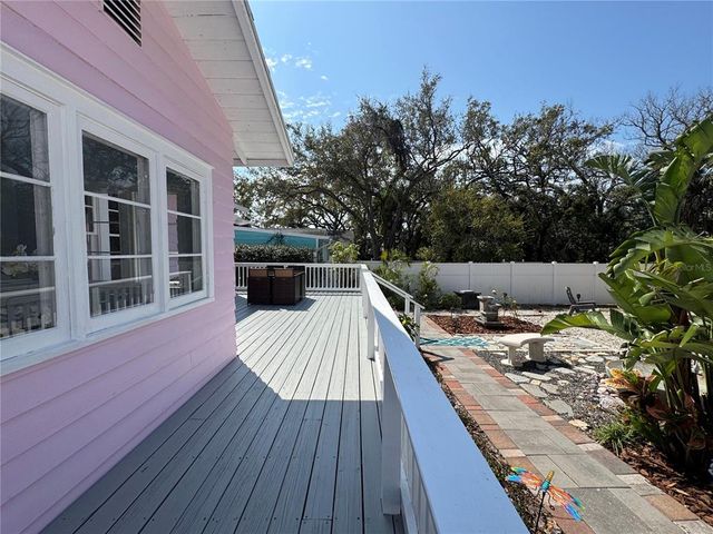 1874 N WASHINGTON AVENUE, Clearwater, FL 33755