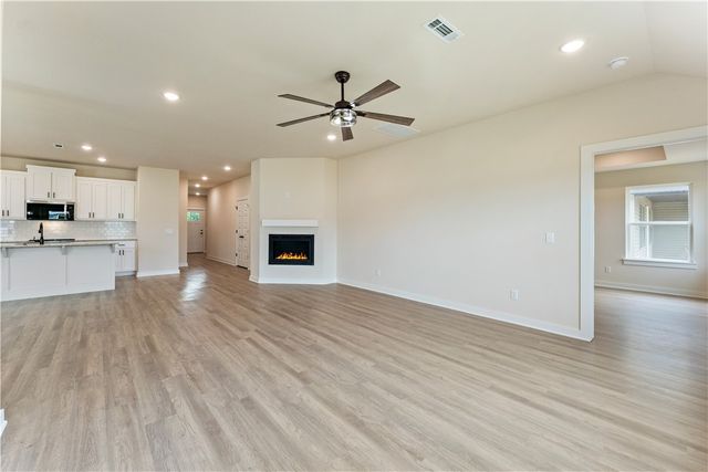 1712 Gerald Shay Road, Gentry, AR 72734