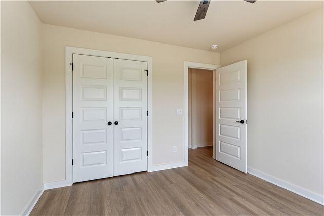 1712 Gerald Shay Road, Gentry, AR 72734