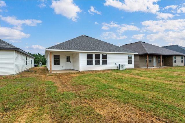 1712 Gerald Shay Road, Gentry, AR 72734