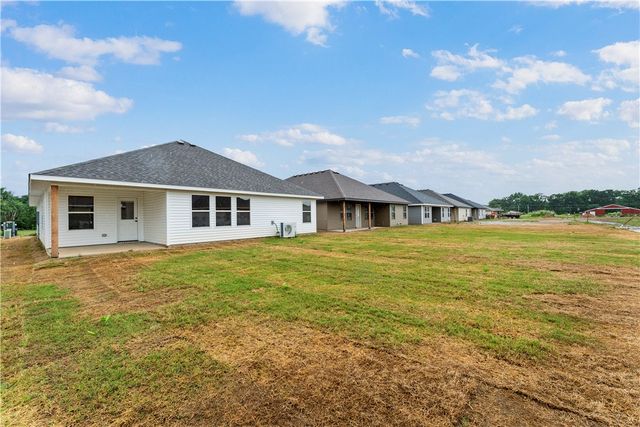 1712 Gerald Shay Road, Gentry, AR 72734
