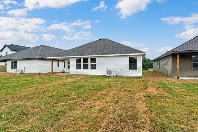 1712 Gerald Shay Road, Gentry, AR 72734