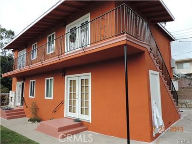 2156 Gaviota Avenue, Signal Hill, CA 90755