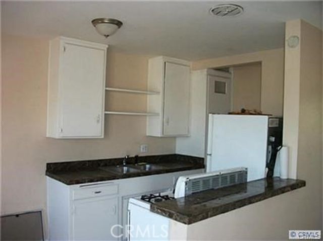 2156 Gaviota Avenue, Signal Hill, CA 90755