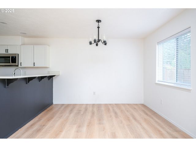 39380 AMHERST St, Sandy, OR 97055