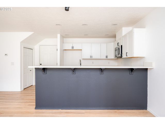 39380 AMHERST St, Sandy, OR 97055