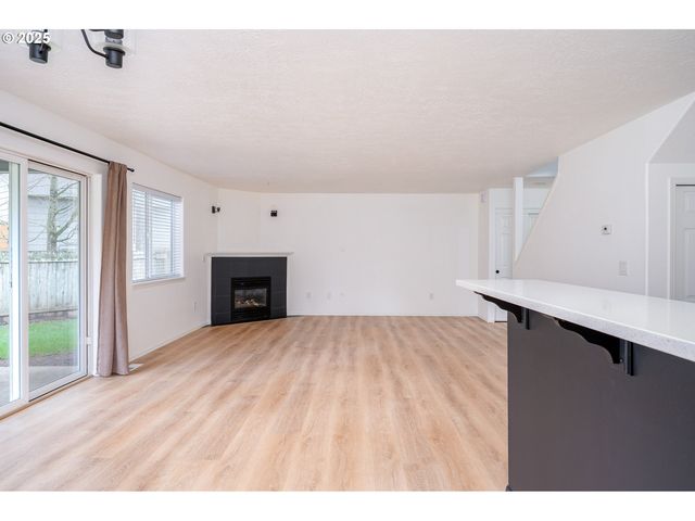 39380 AMHERST St, Sandy, OR 97055