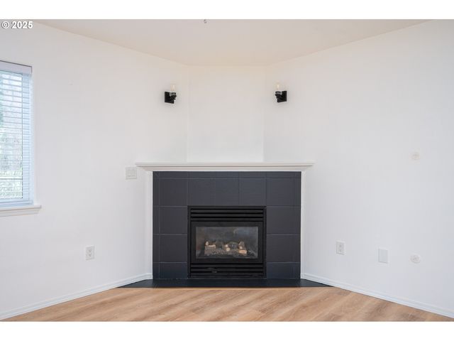 39380 AMHERST St, Sandy, OR 97055