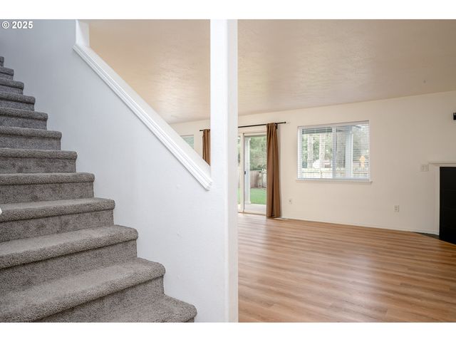 39380 AMHERST St, Sandy, OR 97055