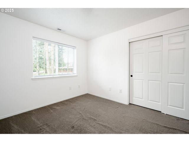 39380 AMHERST St, Sandy, OR 97055