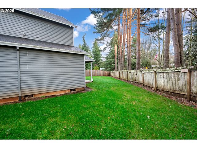 39380 AMHERST St, Sandy, OR 97055