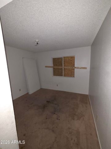 3855 W GREENWAY Road, Phoenix, AZ 85053