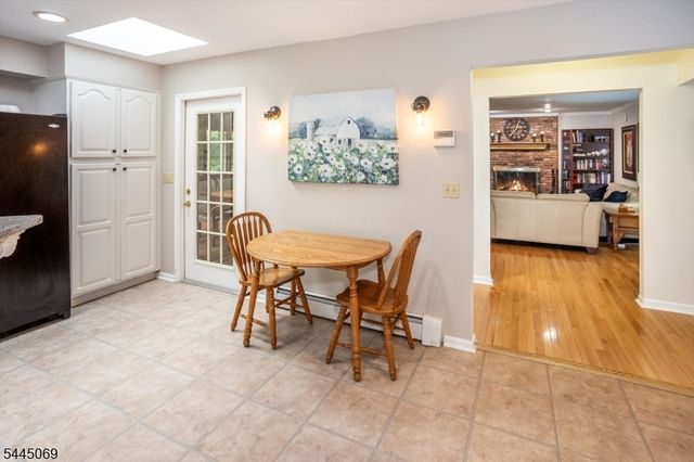 81 Poplar Dr, Hanover Twp., NJ 07950