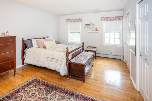 81 Poplar Dr, Hanover Twp., NJ 07950