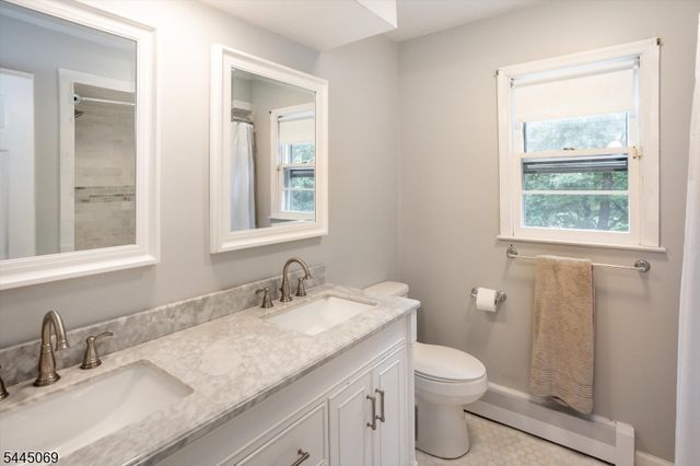 81 Poplar Dr, Hanover Twp., NJ 07950