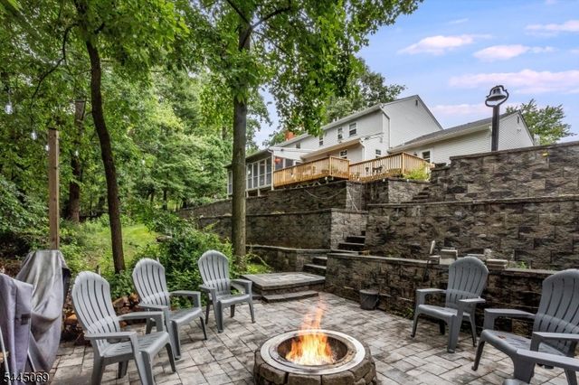 81 Poplar Dr, Hanover Twp., NJ 07950