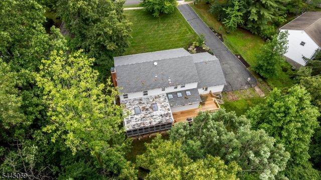 81 Poplar Dr, Hanover Twp., NJ 07950