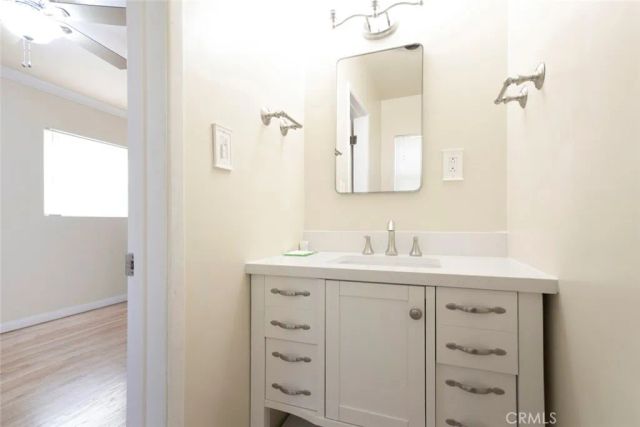 10706 Rhodesia Ave., Sunland, CA 91040