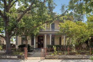 134 Cedar St, San Antonio, TX 78210